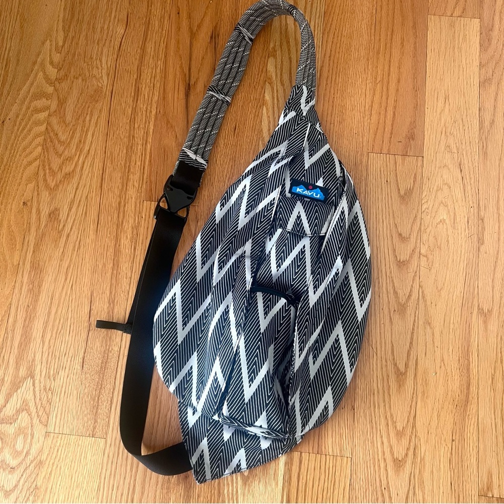 Kavu Black and White Sling Bag